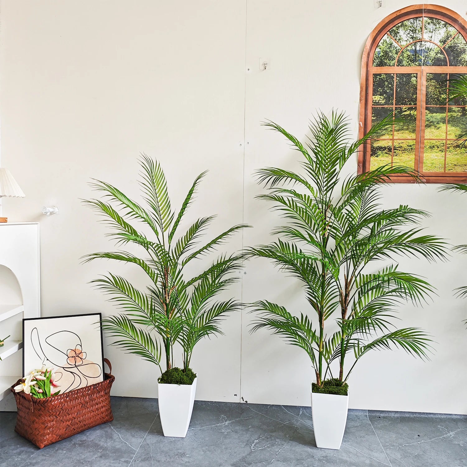 Branche de palmier artificielle de 80 à 190 cm avec pot en plastique, décoration d'intérieur et d'extérieur pour la maison, le jardin, la chambre ou un magasin.